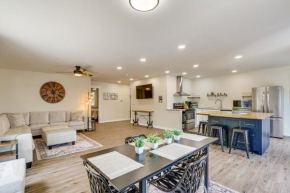 Grill, Boat Slip, and Game Room Calm Cove Apt!